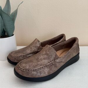 New Clarks Foil Brown Slip-On Casual Loafers